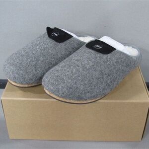 Reg $140 Loom Luxury Mens/ladies slippers unisex